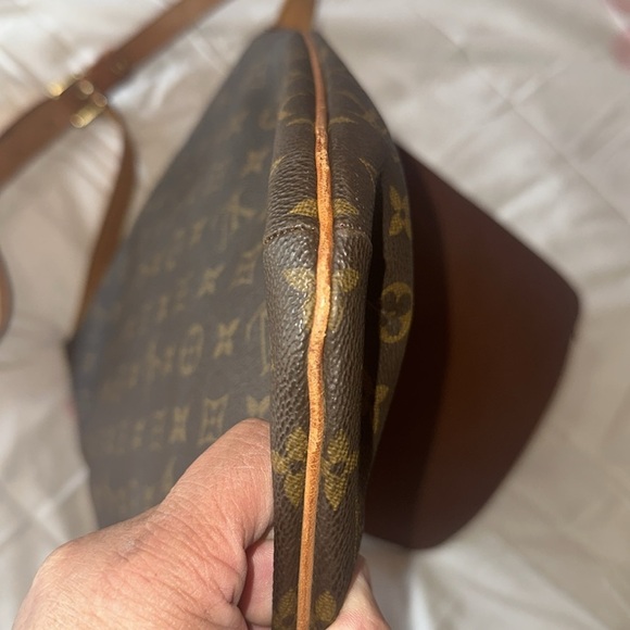 Louis Vuitton Brown Monogram Shoulder Bag - Picture 6 of 12